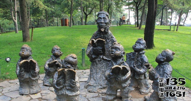 公園草坪創(chuàng)意玻璃鋼晨讀的讀書(shū)雕塑 公園草坪創(chuàng)意玻璃鋼晨讀的讀書(shū)雕塑