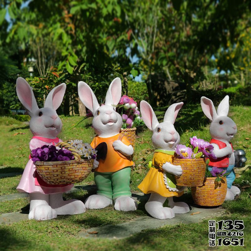 農場創(chuàng)意玻璃鋼卡通拿著花籃的兔子雕塑